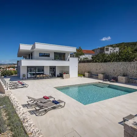 Villa Luxury Sea Star Heated Pool 48 M2 *