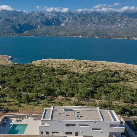 Luxury Sea Star Heated Pool 48 M2 *