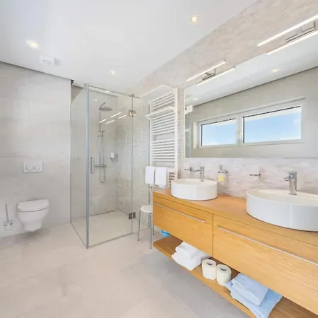 Luxury Sea Star Heated Pool 48 M2 ווינייראץ