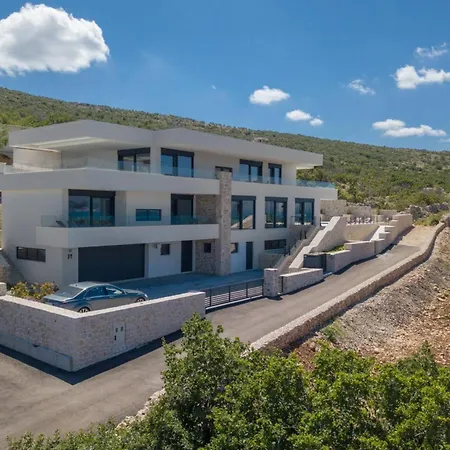 Luxury Sea Star Heated Pool 48 M2 וילה