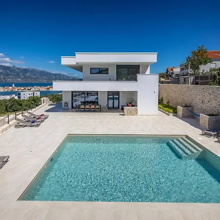 וילה Luxury Sea Star Heated Pool 48 M2 ווינייראץ